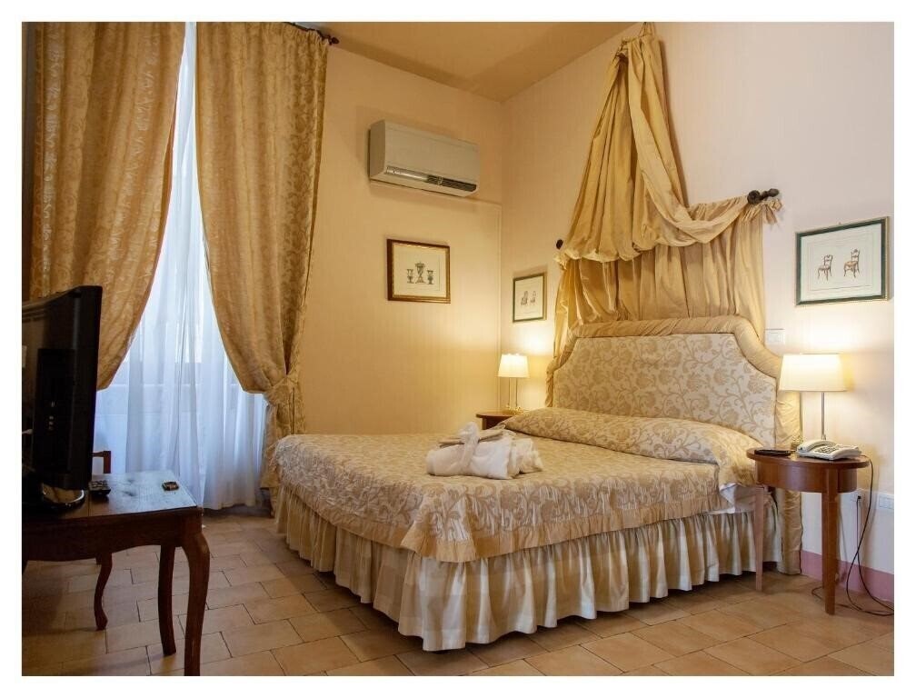 Вид Palazzo Guiderocchi 4*