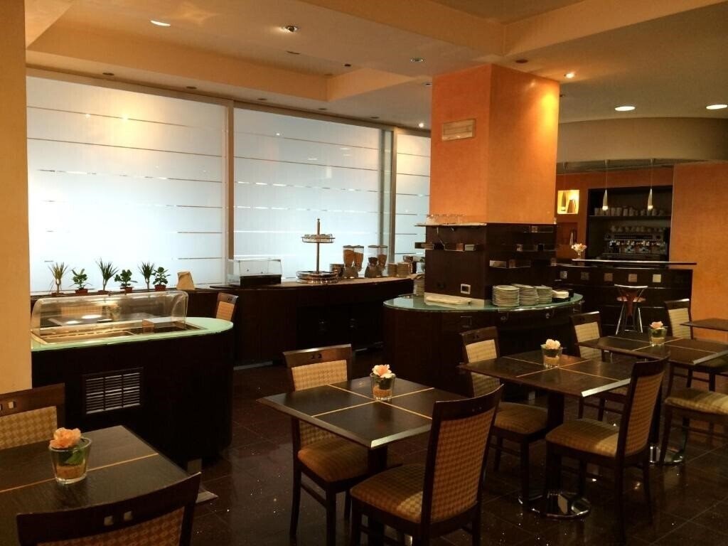 Фотографія Hotel Millenn Bologna 3*