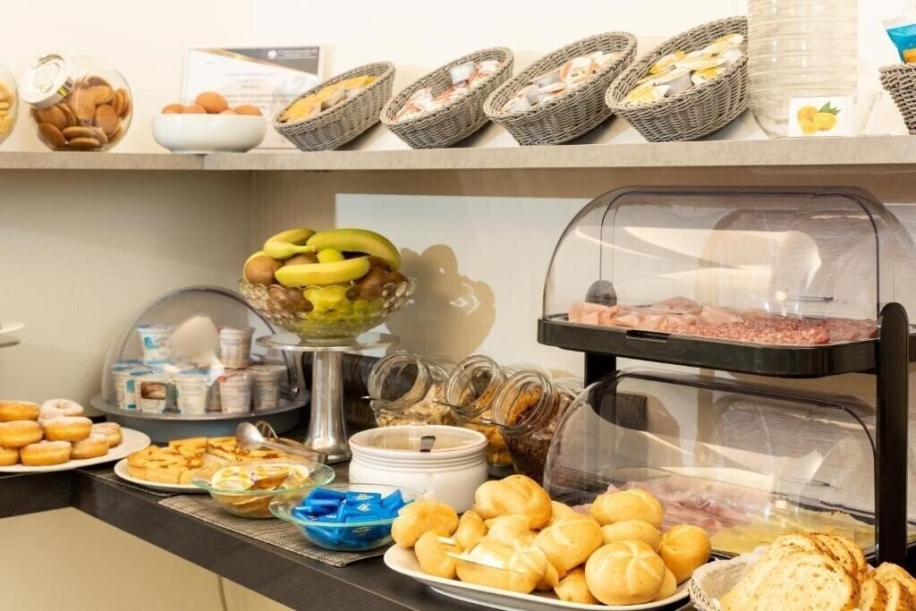 Картинка University 3*