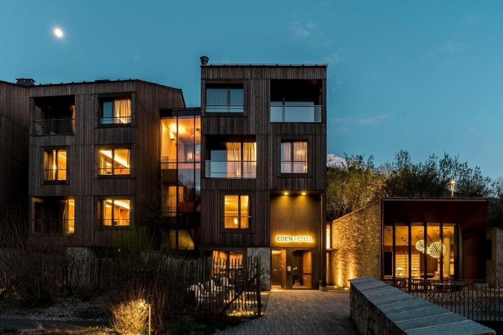 Панорама Eden 4*