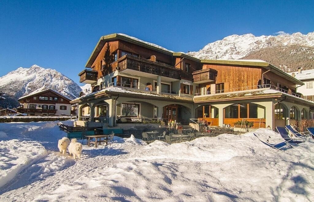 Отель Nevada Hotel (Bormio) 3*