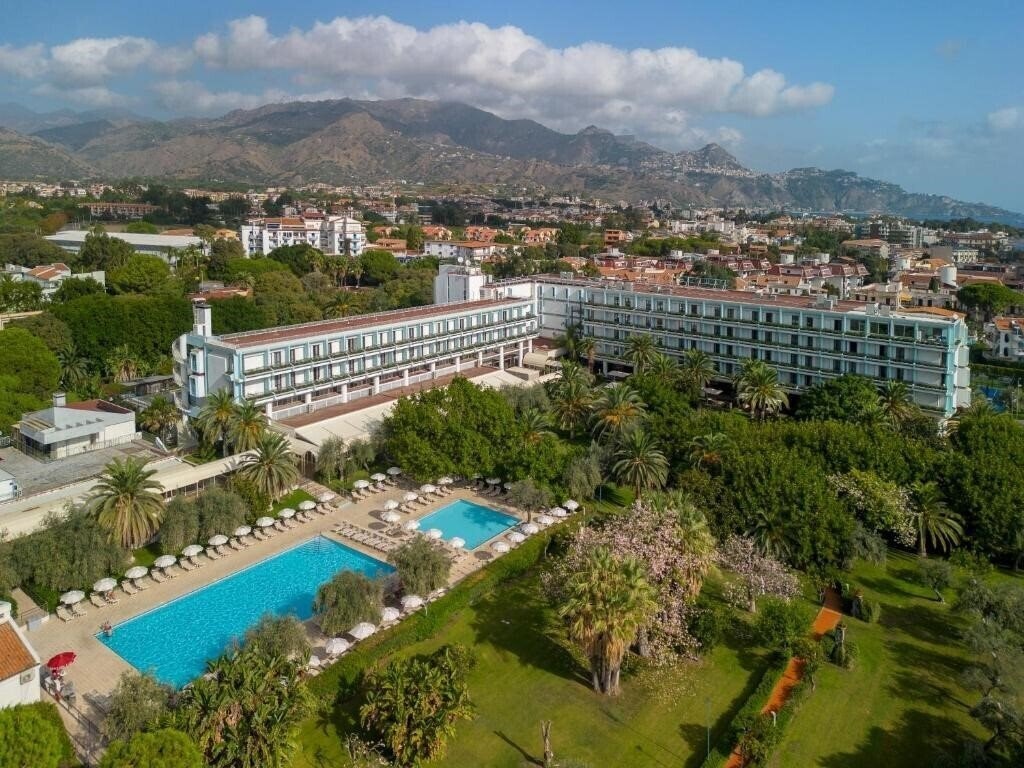 Вид Unahotels Naxos Beach Sicilia 4*