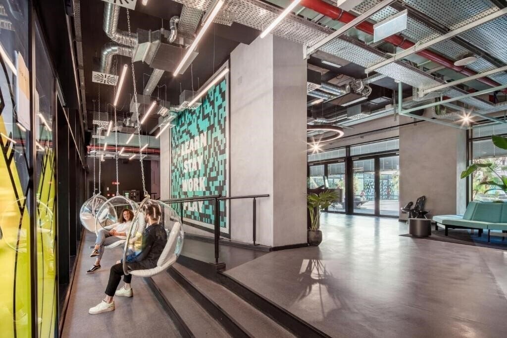 Панорама The Social Hub Bologna 4*