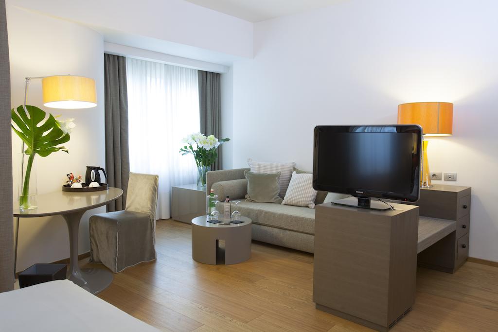 Апартаменты Starhotels Michelangelo 4*