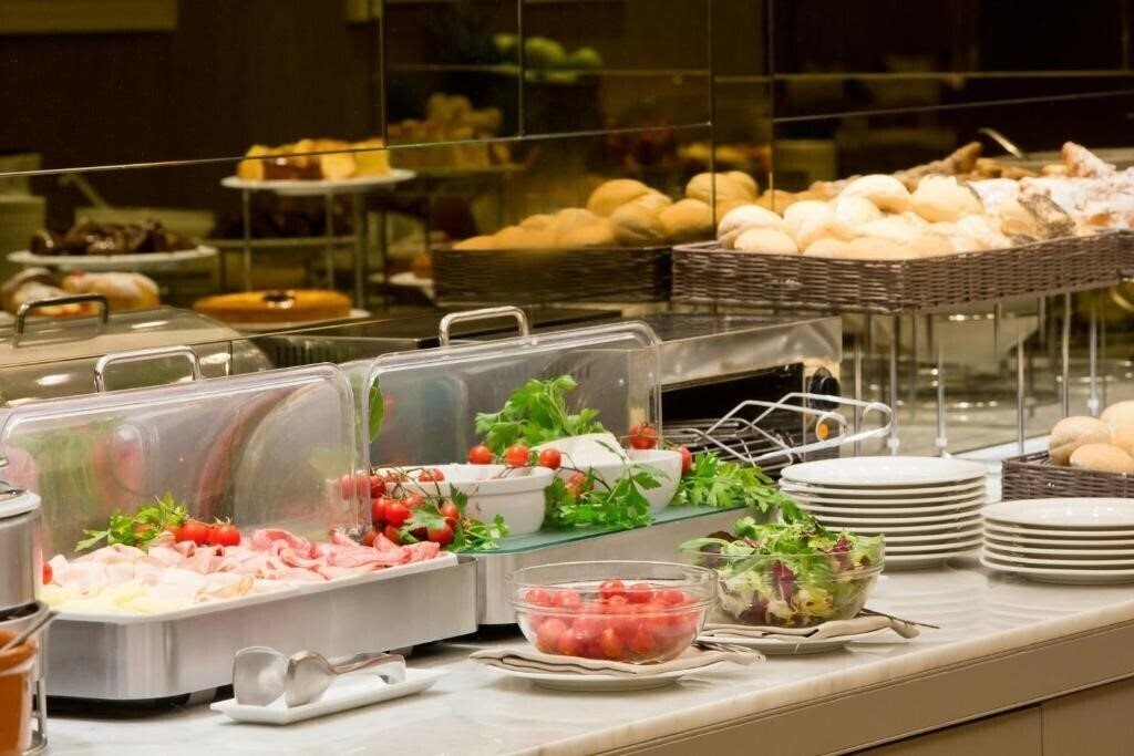 Вид Starhotels Michelangelo 4*