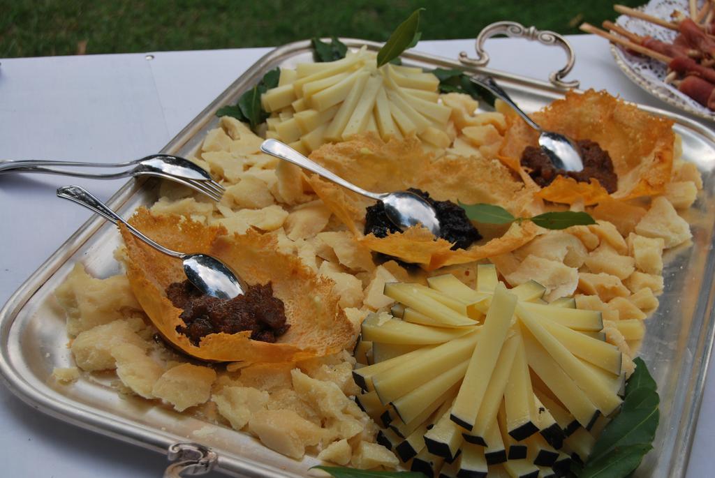 Вид Villa Le Rondini 4*