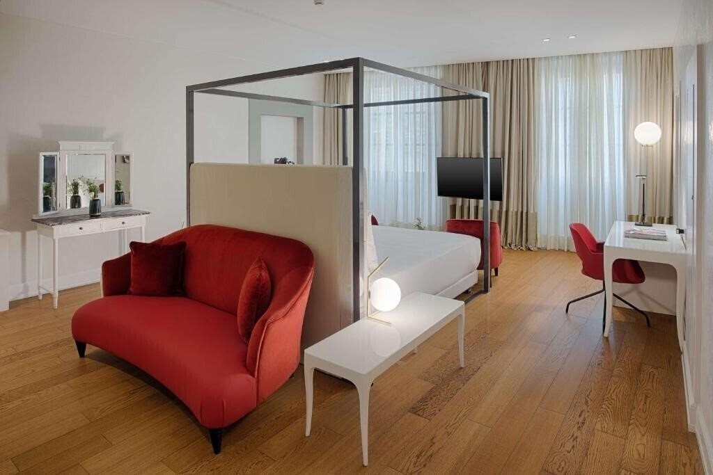 Територія Nh Collection Firenze Porta Rossa 4*