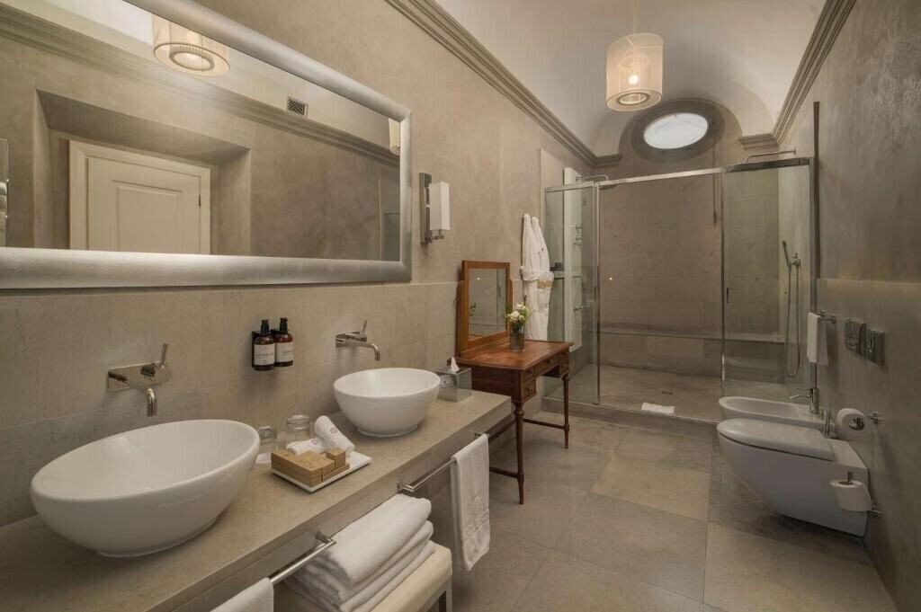 Панорама Nh Collection Firenze Porta Rossa 4*