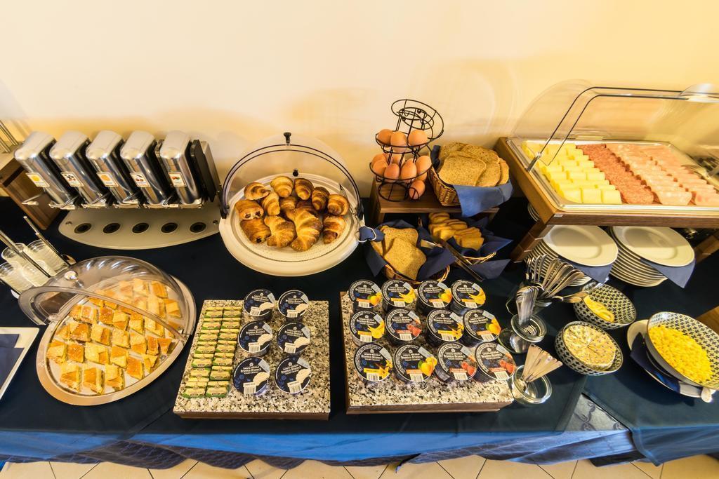 Територія Hotel Bonifacio 3*