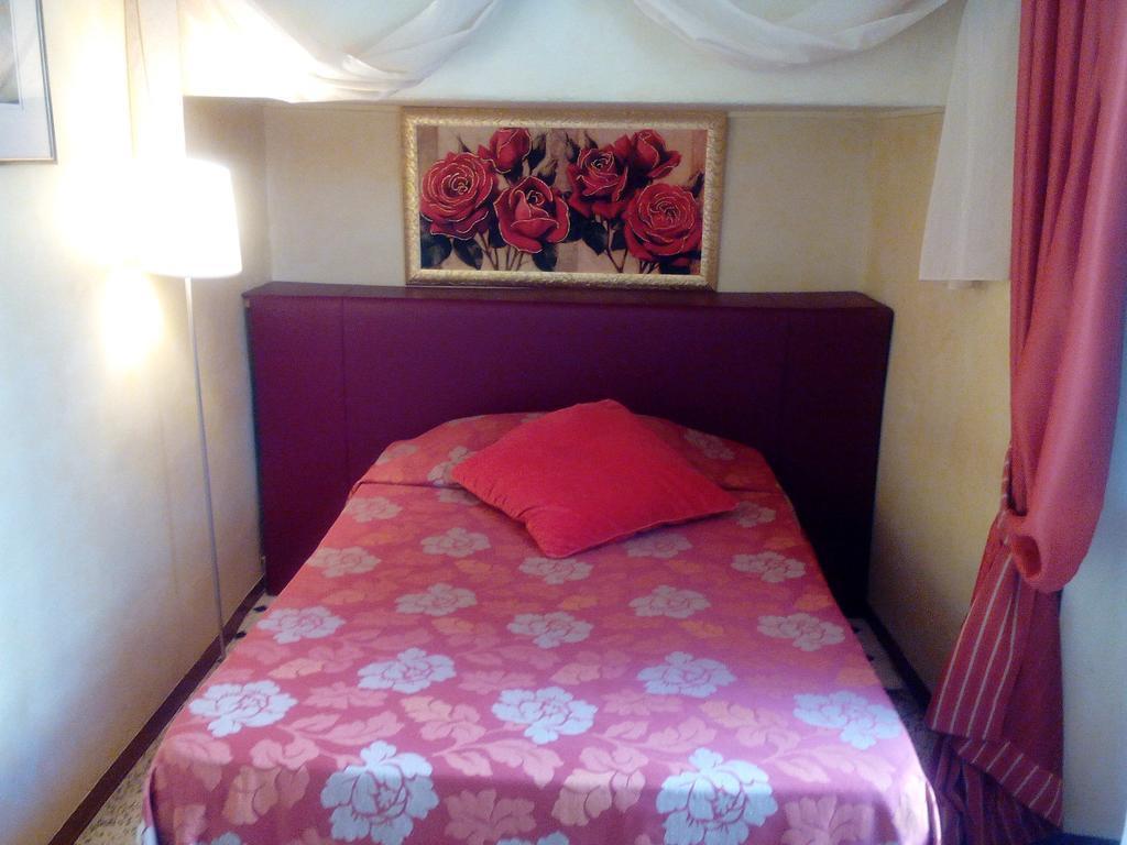 Готель Hotel Tourist House 3*