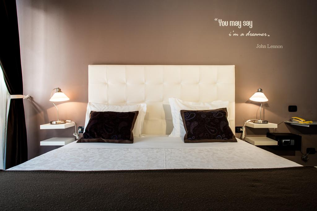 Територія Mirage 4*