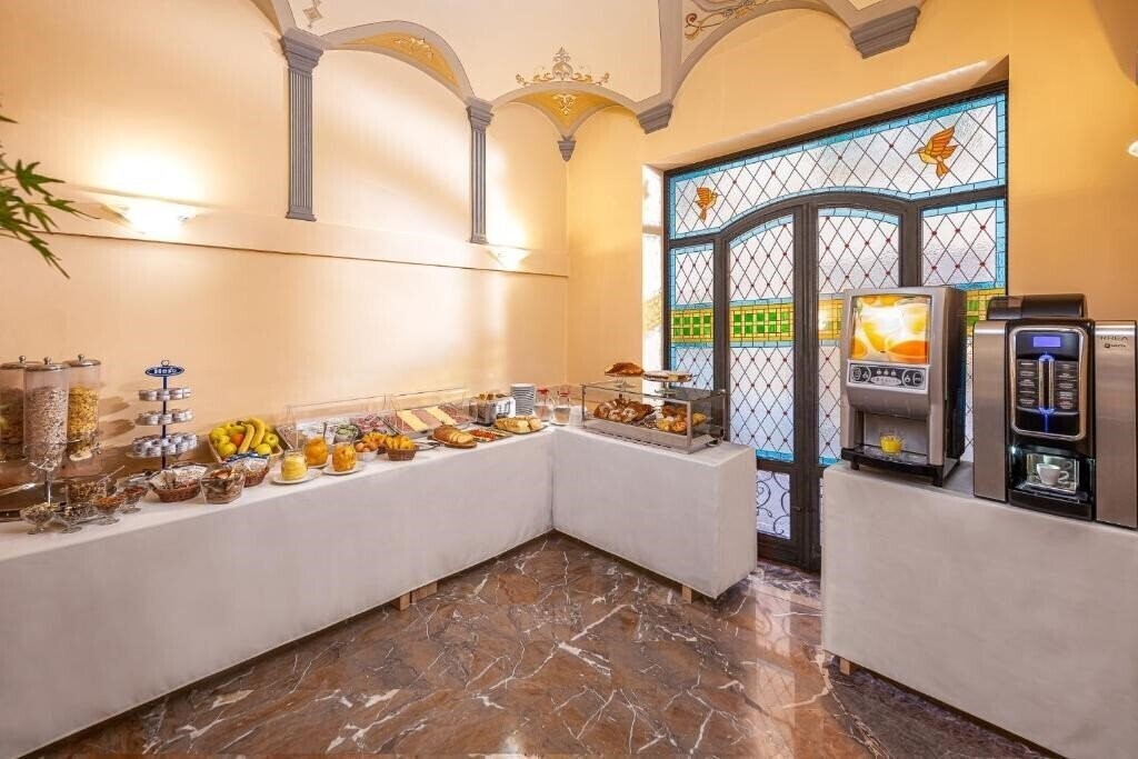 Территория Hotel City Florenz 3*