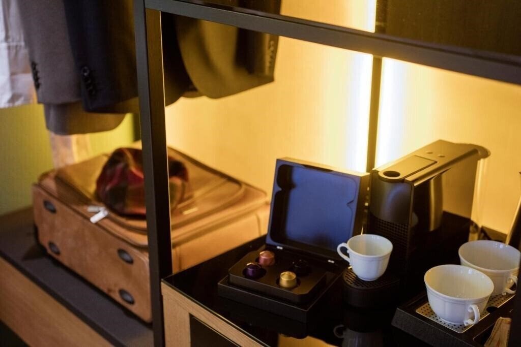 Апартаменти The Frame Hotel 4*