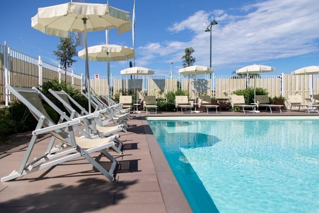 Территория Grand Hotel 4*