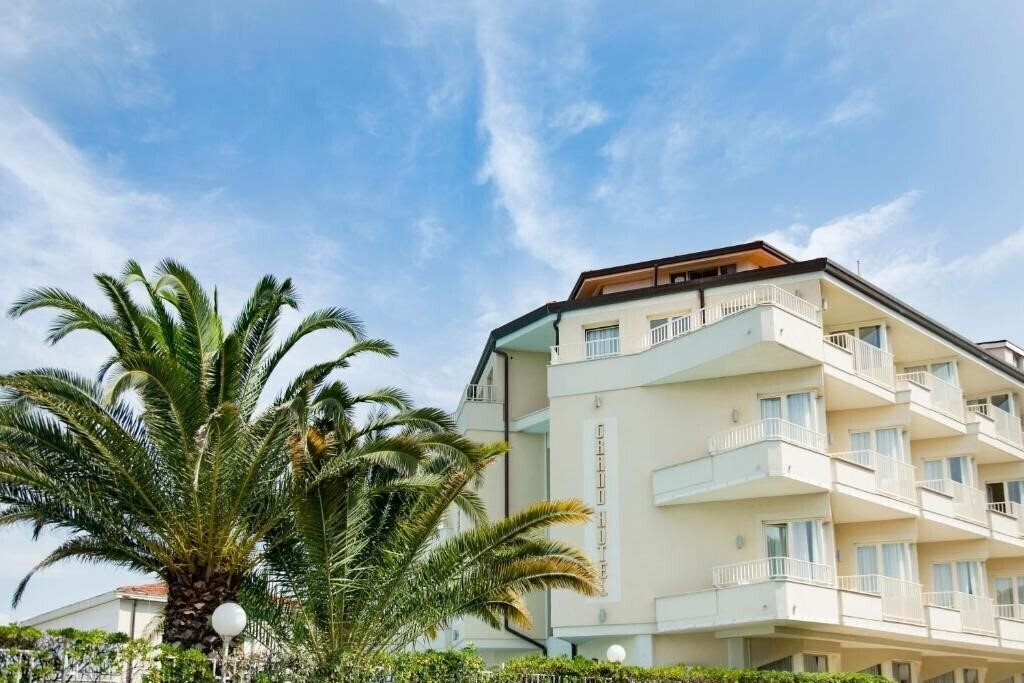 Вид Grand Hotel 4*