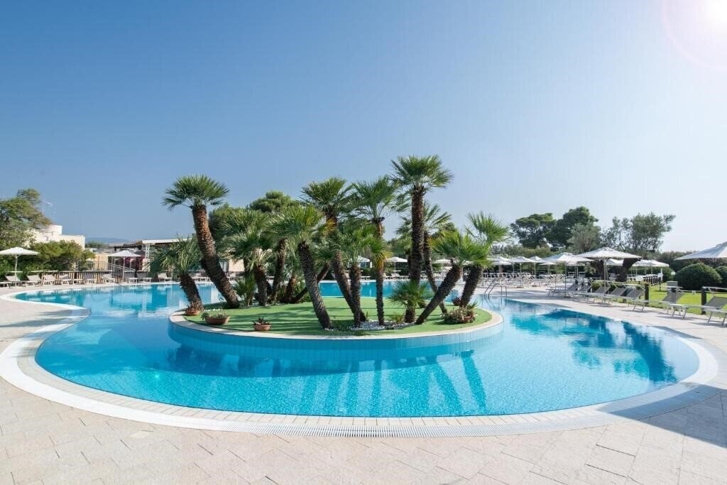 Панорама Voi Floriana 4*