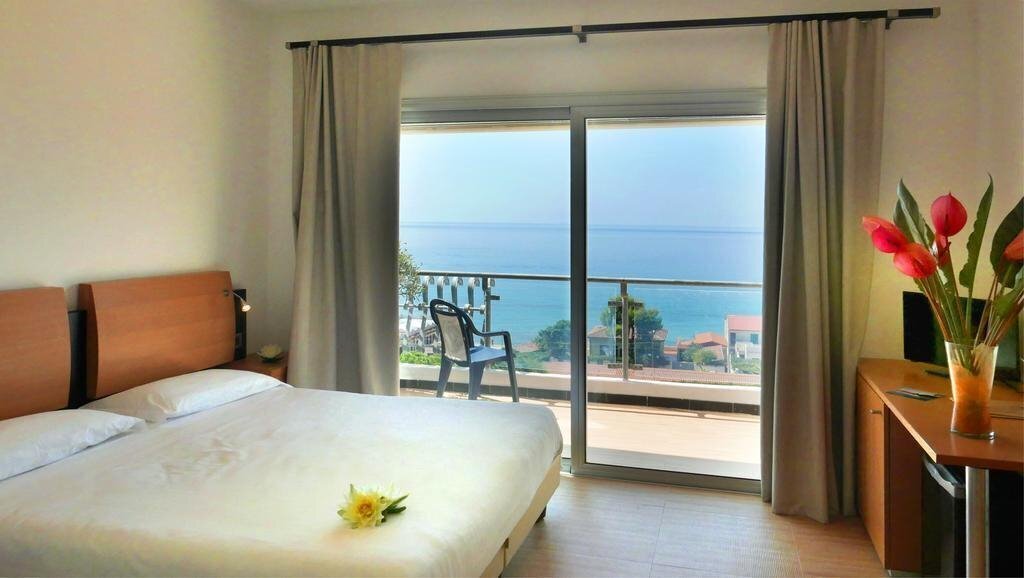 Панорама Scoglio Della Galea Resort 4*