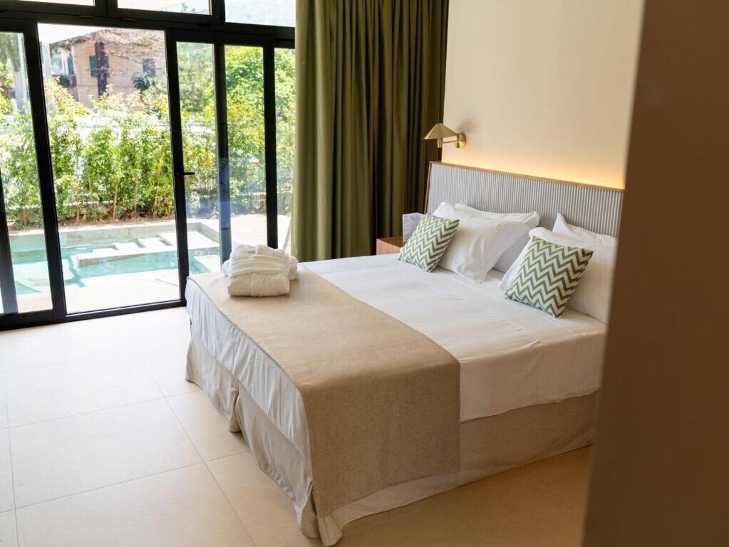 Изображение Ananea Tropea Yatching Resort (ex. La Pineta) 4*