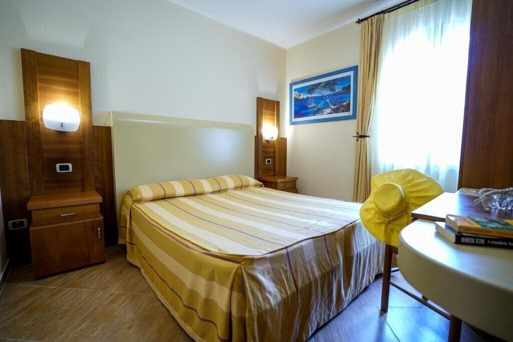 Апартаменты Residence Sole Mare Club Village 4*