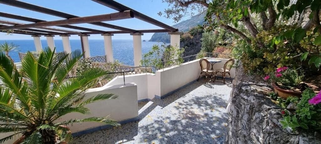 Панорама La Locanda Del Fiordo hotel Furore 3*