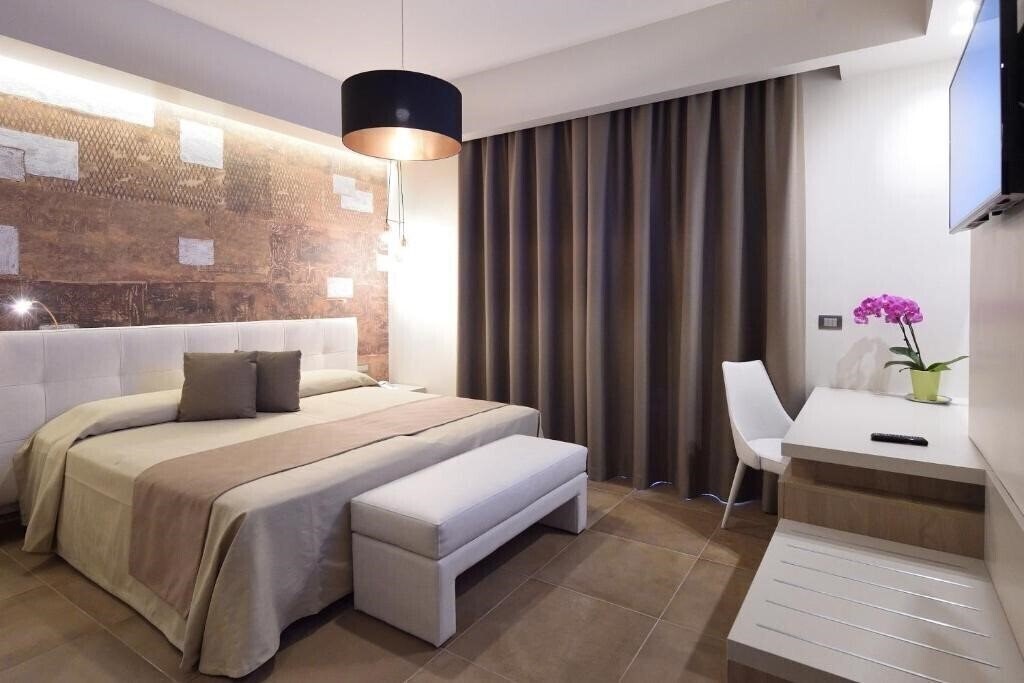 Панорама Pietra Di Luna 4*