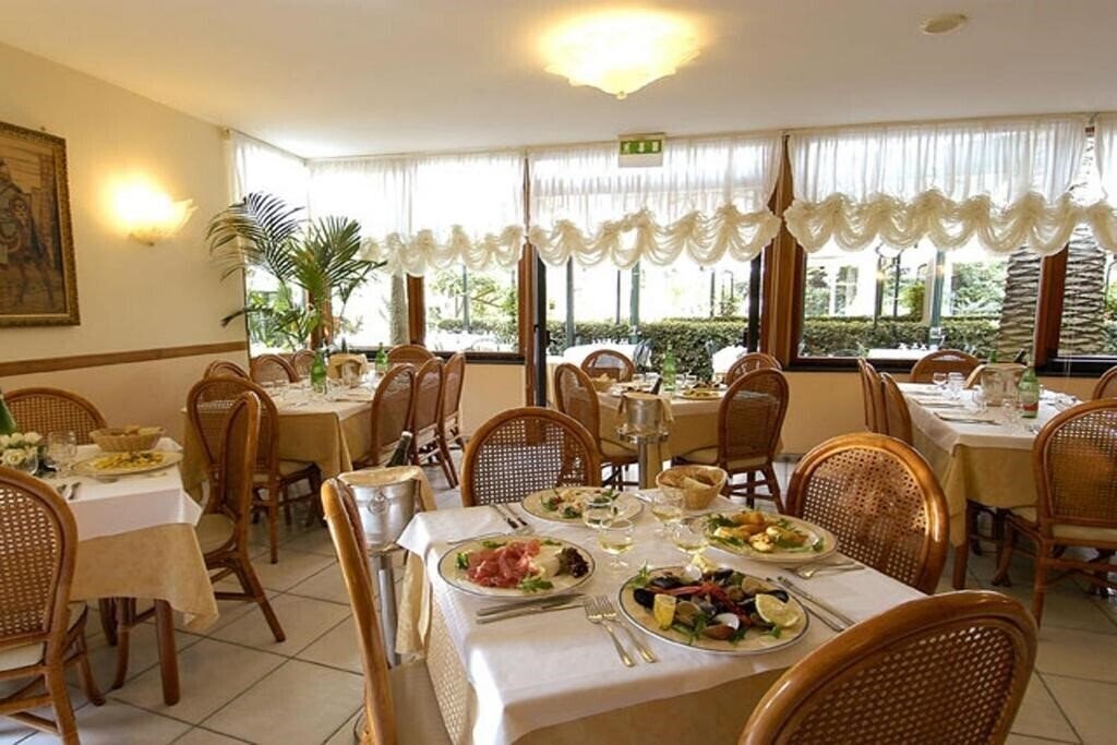 Картинка Eden (Sorrento) 3*