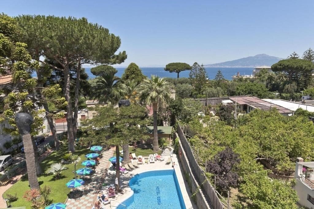 Вид Eden (Sorrento) 3*