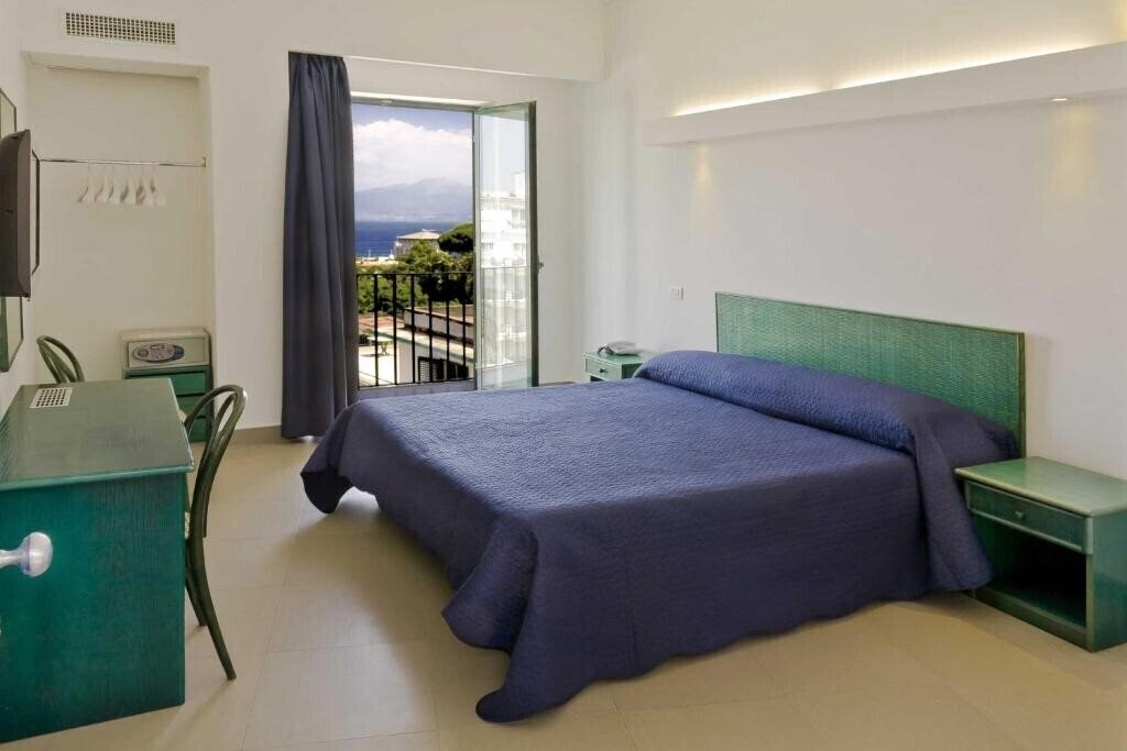 Апартаменты Eden (Sorrento) 3*