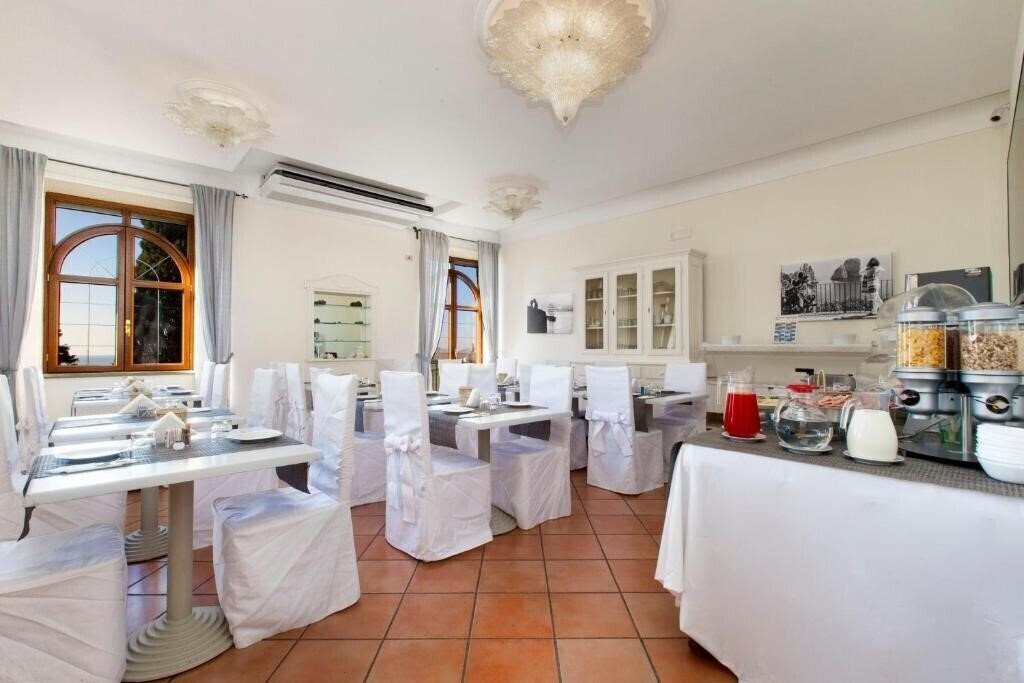 Зображення Hotel Herculaneum 3*