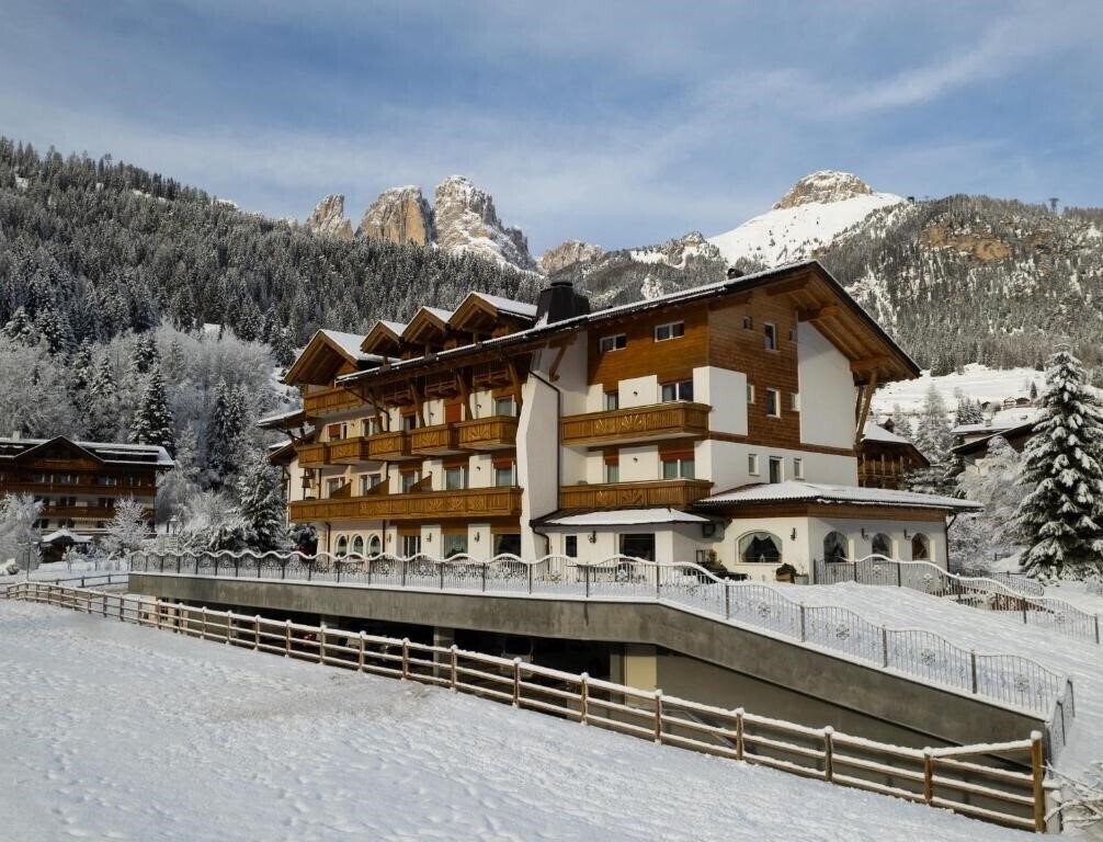 Територія Alpenhotel Panorama 3*