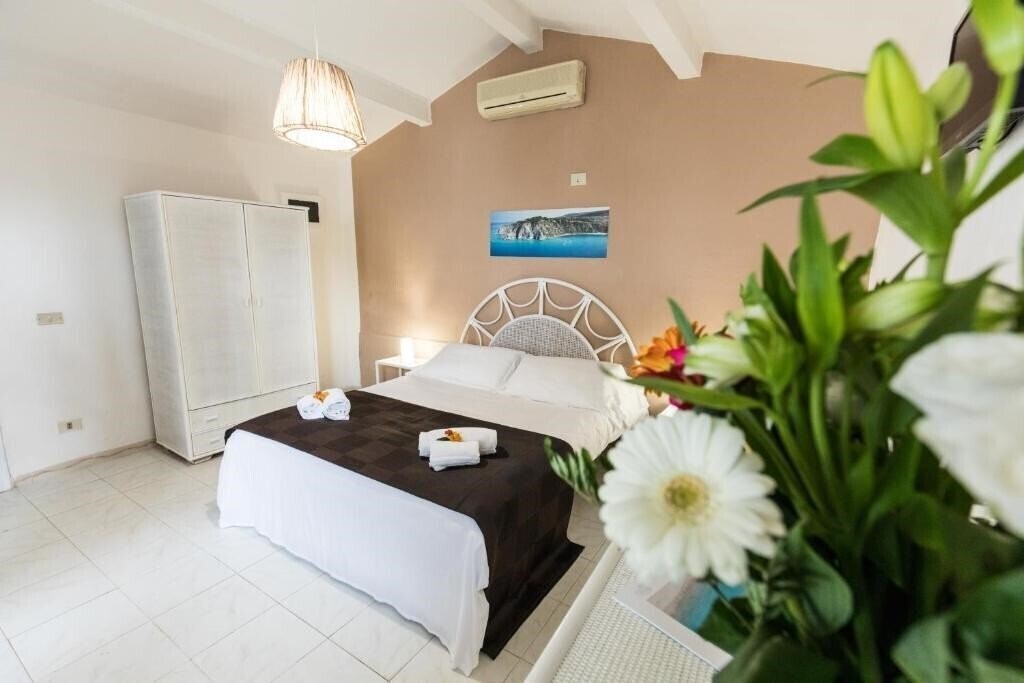 Територія Hotel Villaggio Baia D'Ercole 4*