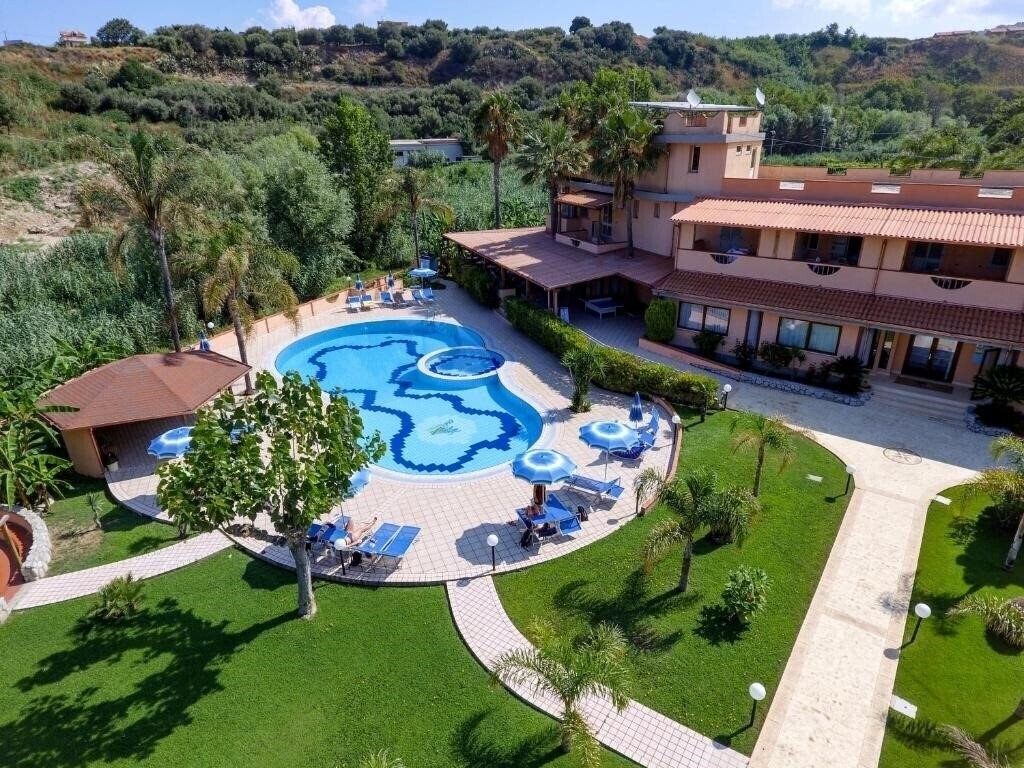 Готель Villaggio Old River 3*