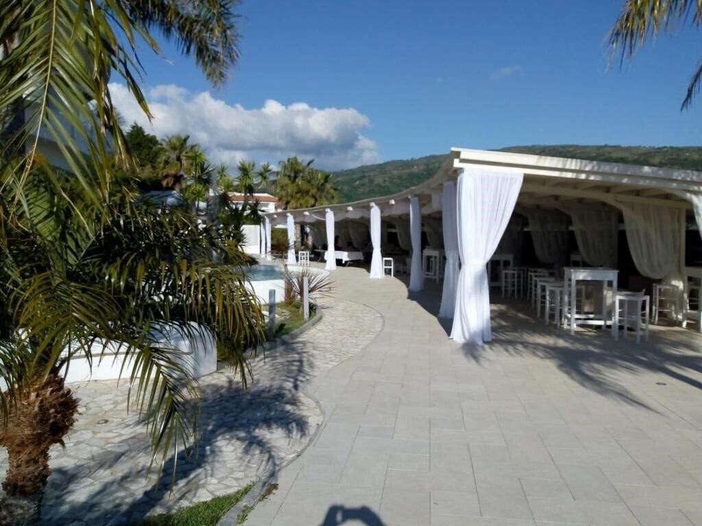 Вид Sunshine Club Hotel & Spa 4*