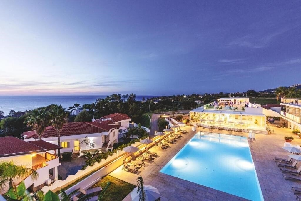 Готель TUISuneo La Conchiglia - Adults Only 4*