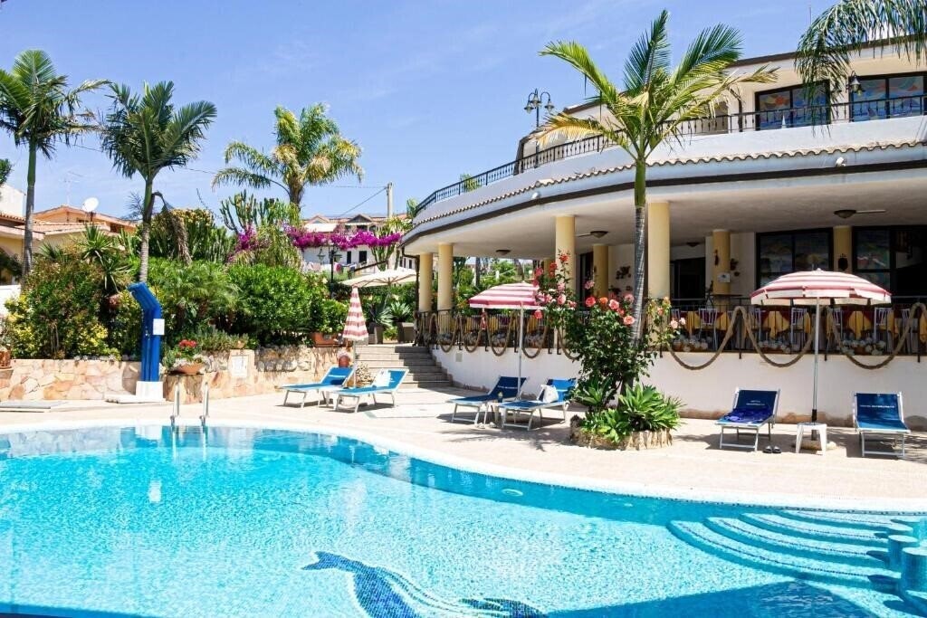 Отель Hotel L’Ancora Capo Vaticano (ex. L'Ancora) 3*