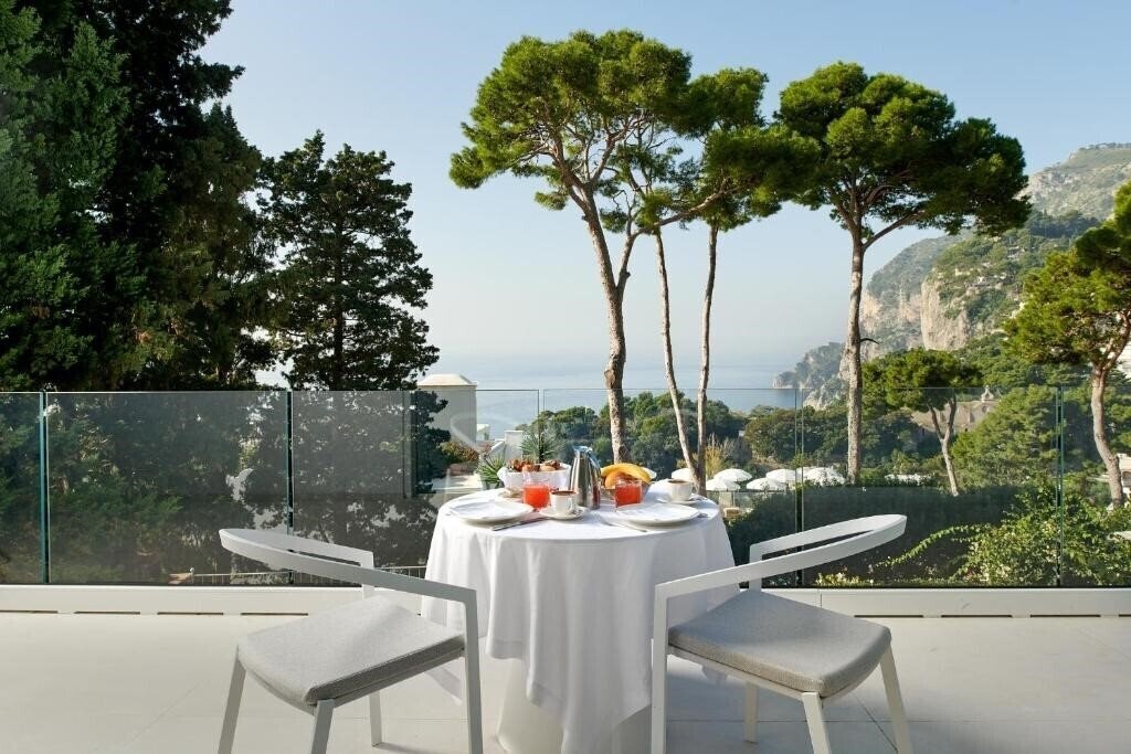 Территория La Scalinatella 5*