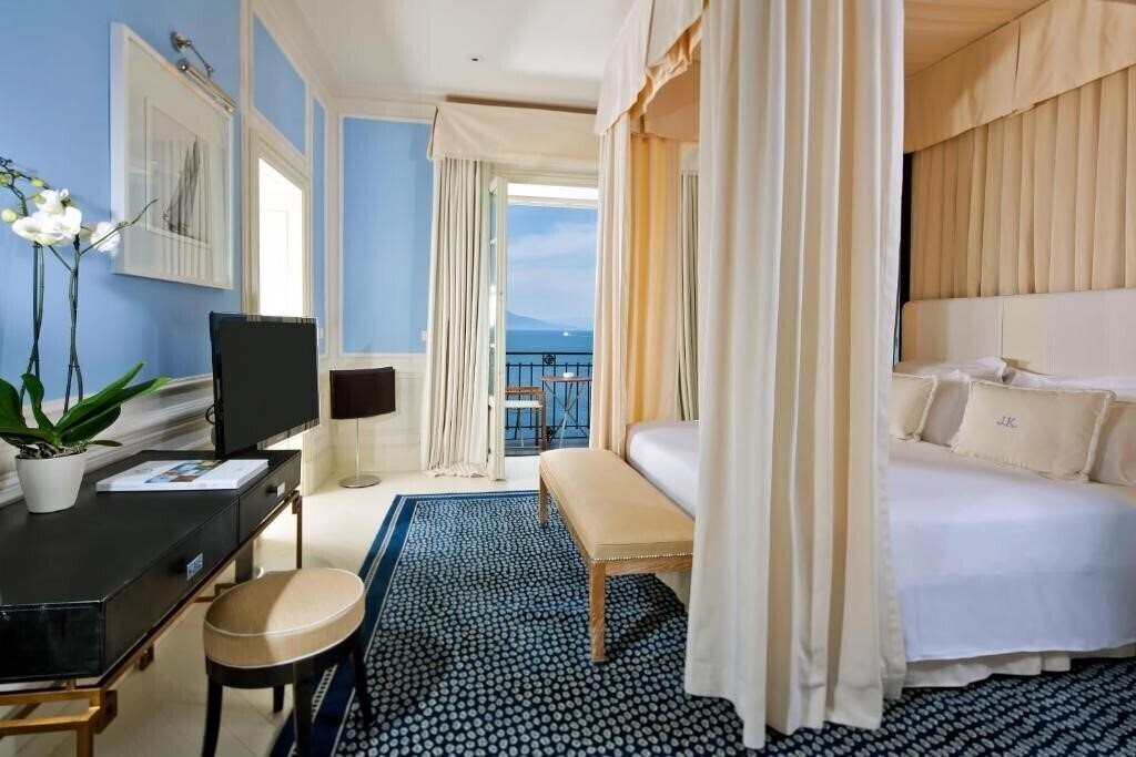 Фото J.K. Place Capri 5*