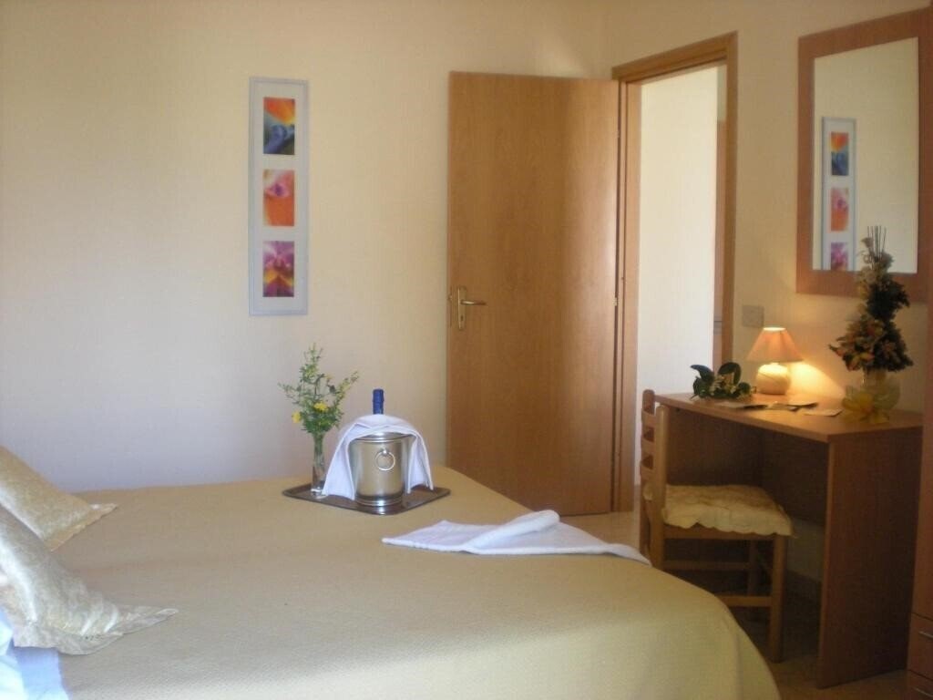 Територія Villaggio Artemide 4*