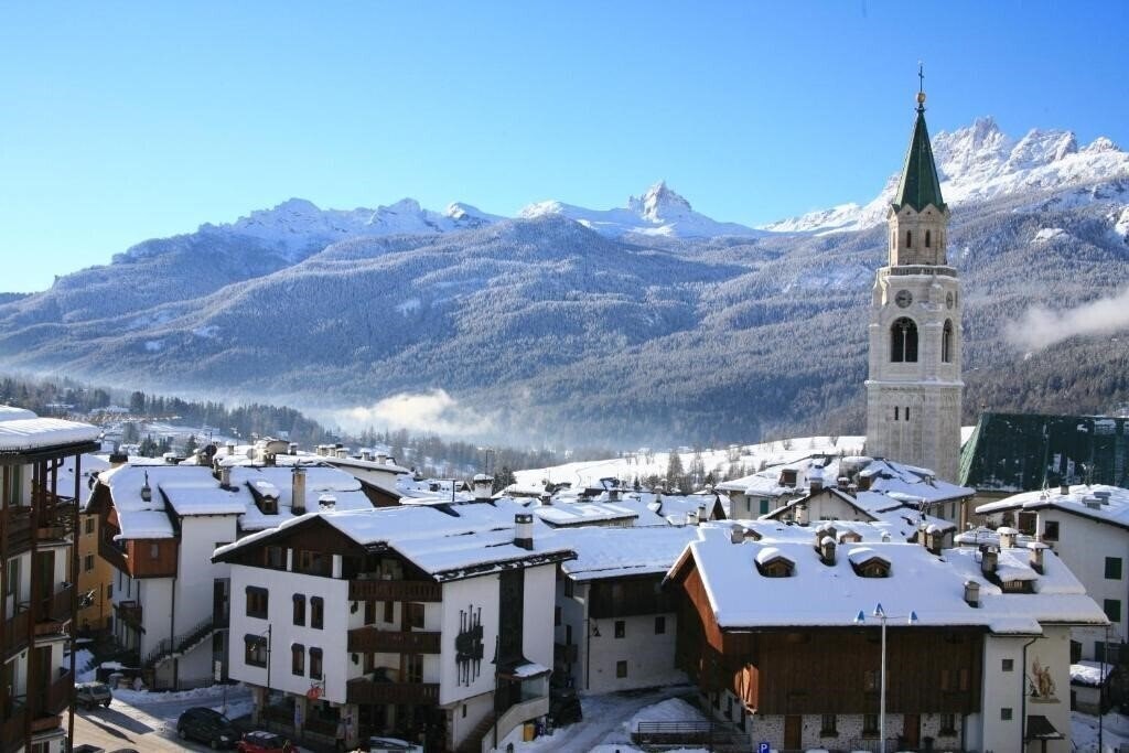 Територія Alaska Cortina 4*