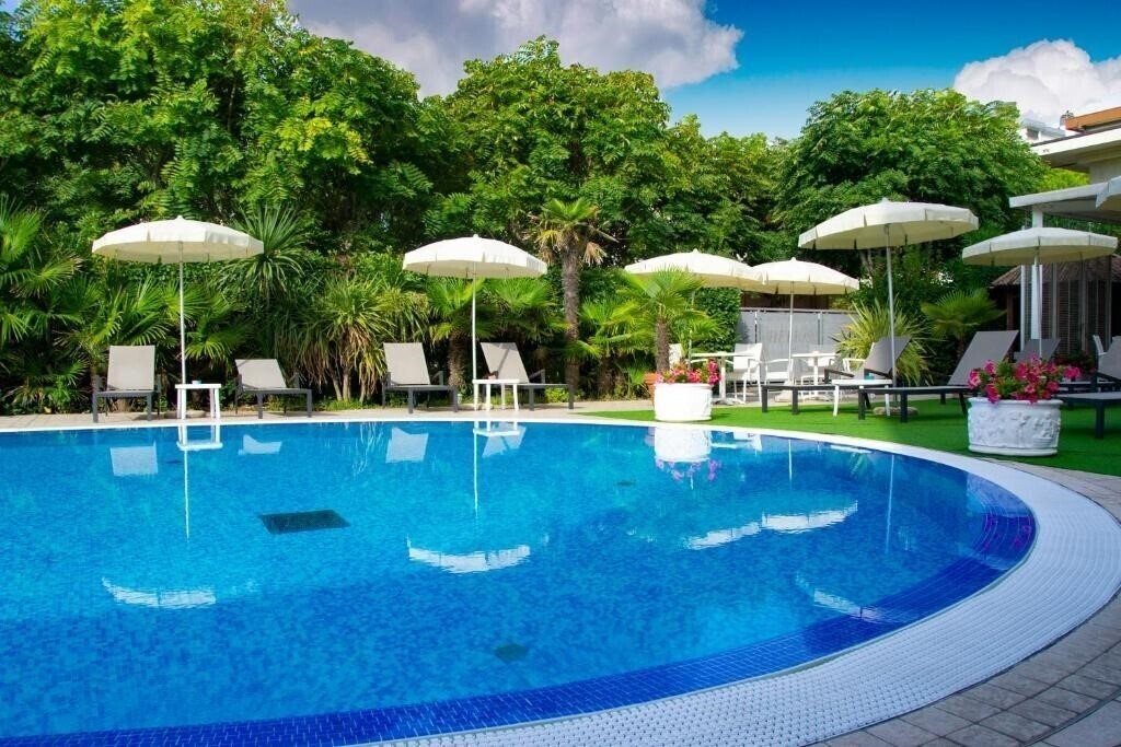 Панорама Helios 4*