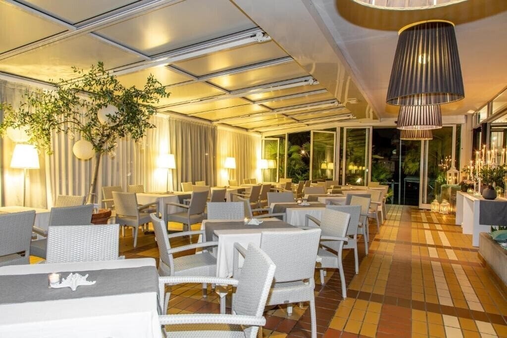 Панорама Santiago Hotel 3*