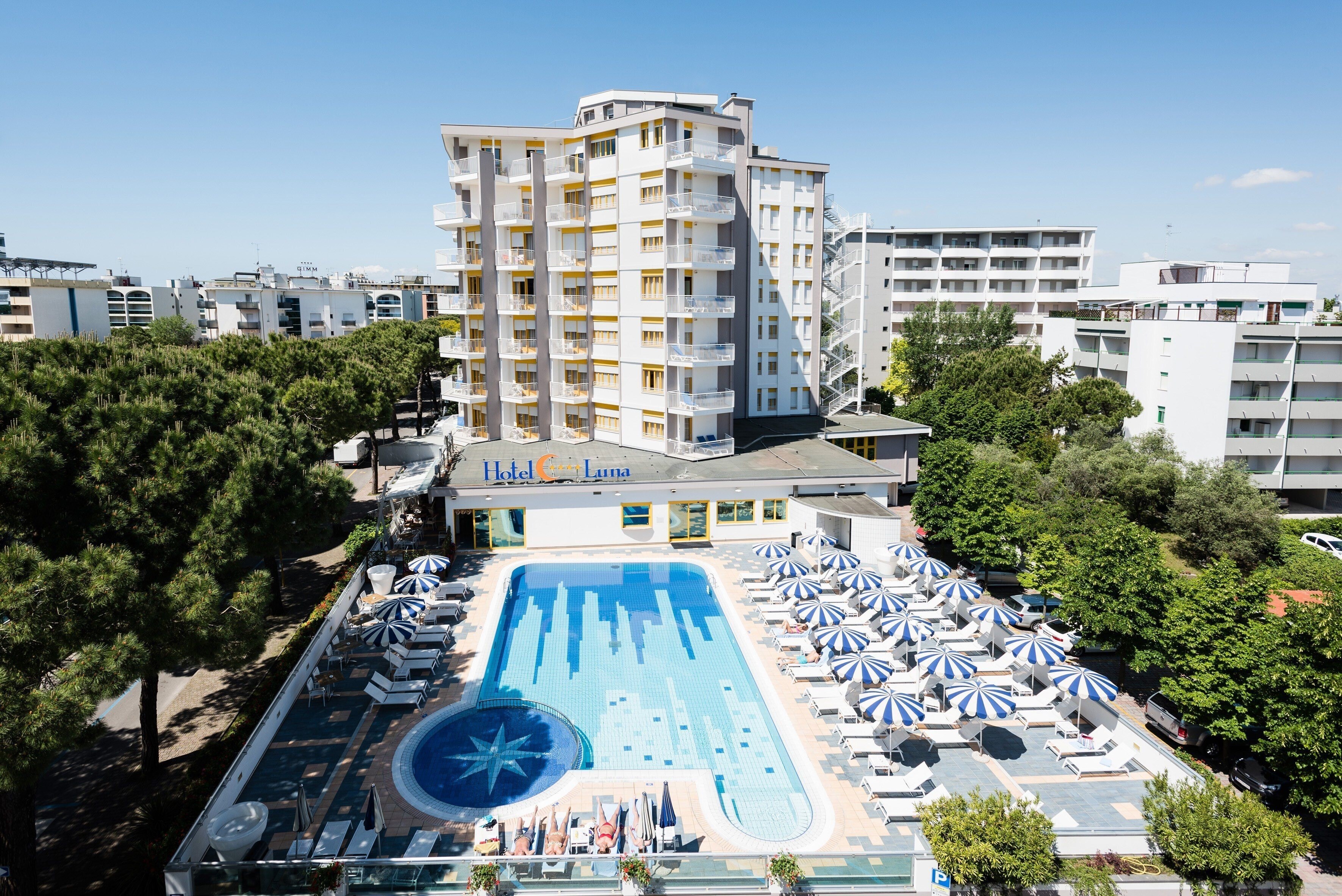 Готель Luna 4*