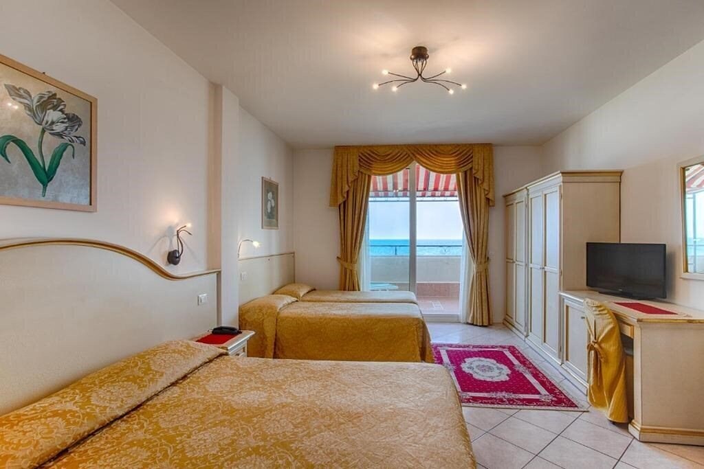 Вид Hotel Elpiro 4*