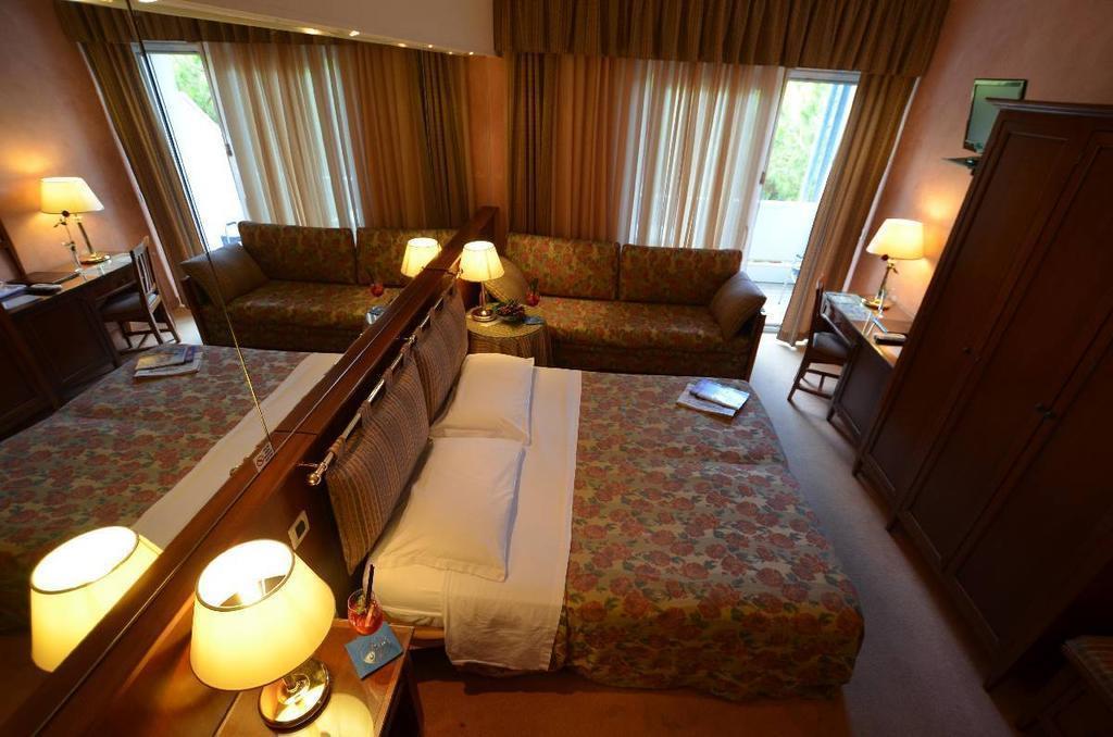 Фотография Astro 4*