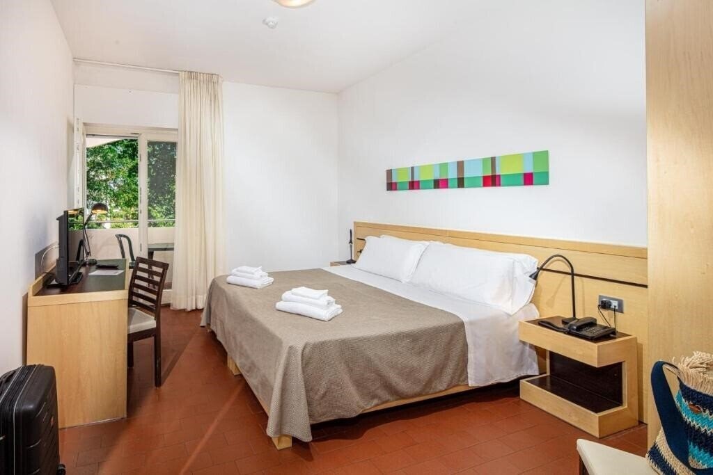 Вид La Pergola Hotel & Dependance (Lignano Sabbiadoro) 3*