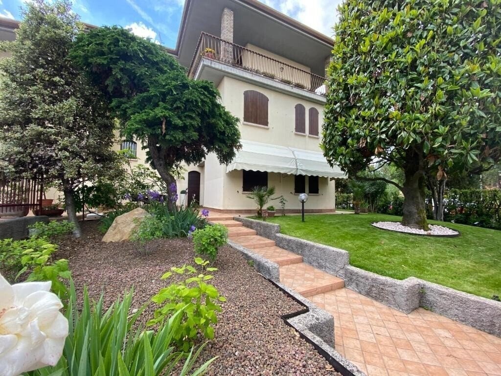 Вид Jolly Apartments 3*