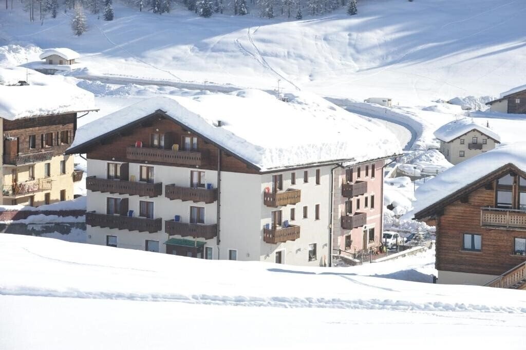 Вид Garni Gimea 2*