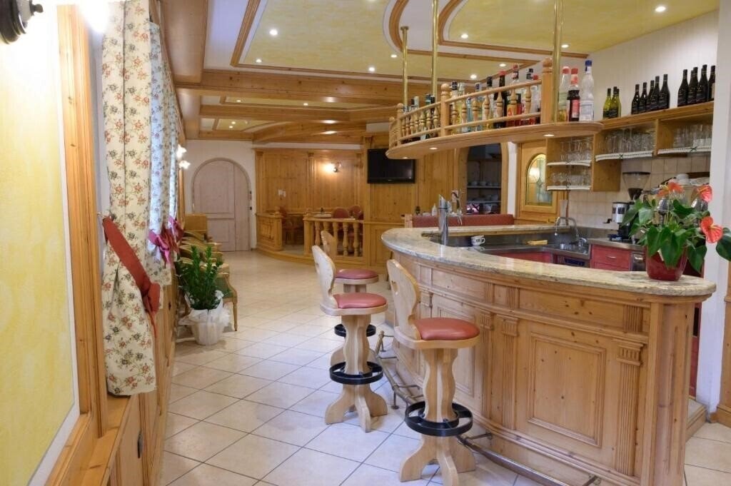 Вид Garni Costa Verde 3*