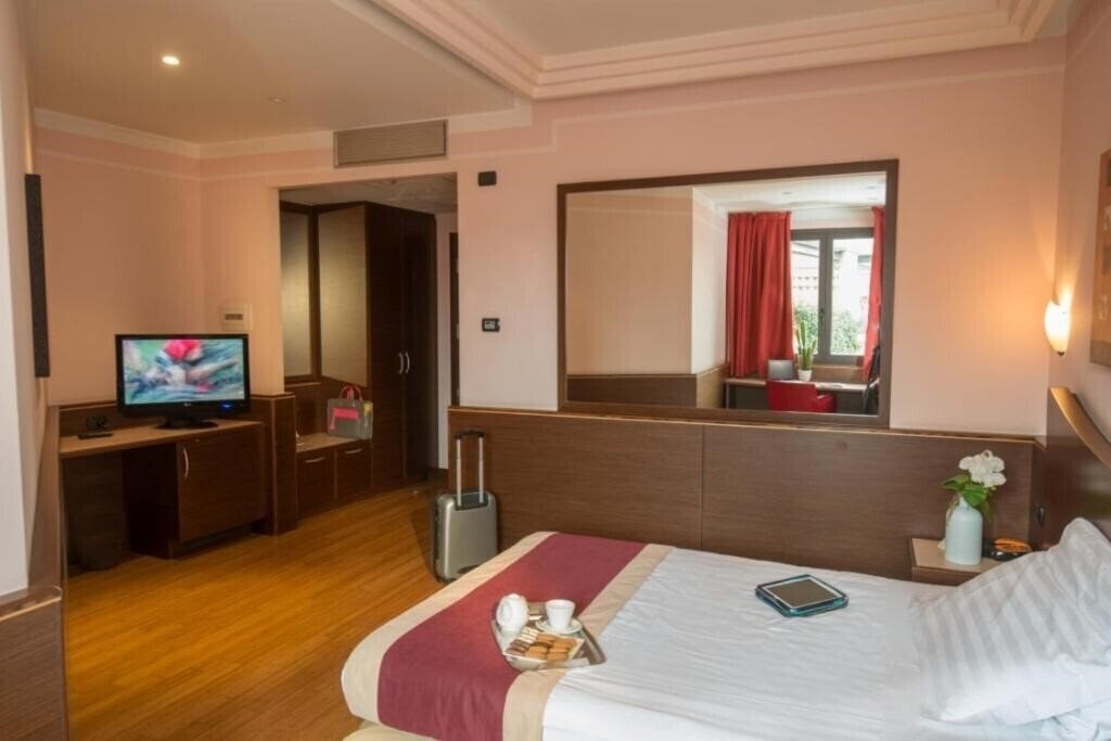 Панорама As Cambiago 4*