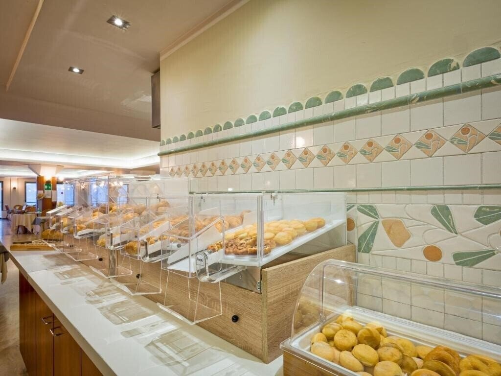 Територія San Pietro Hotel Limone sul Garda 4*